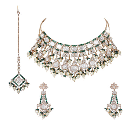 Exquisite Kundan Bridal Necklace Set with Maang Tikka