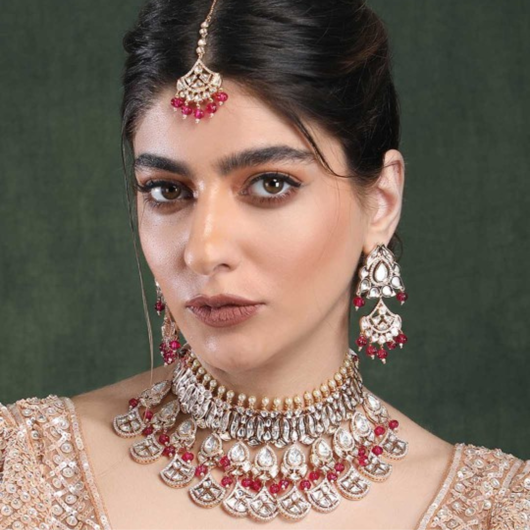 Gold Plated Kundan Studded & Pearls Beaded Necklace Set