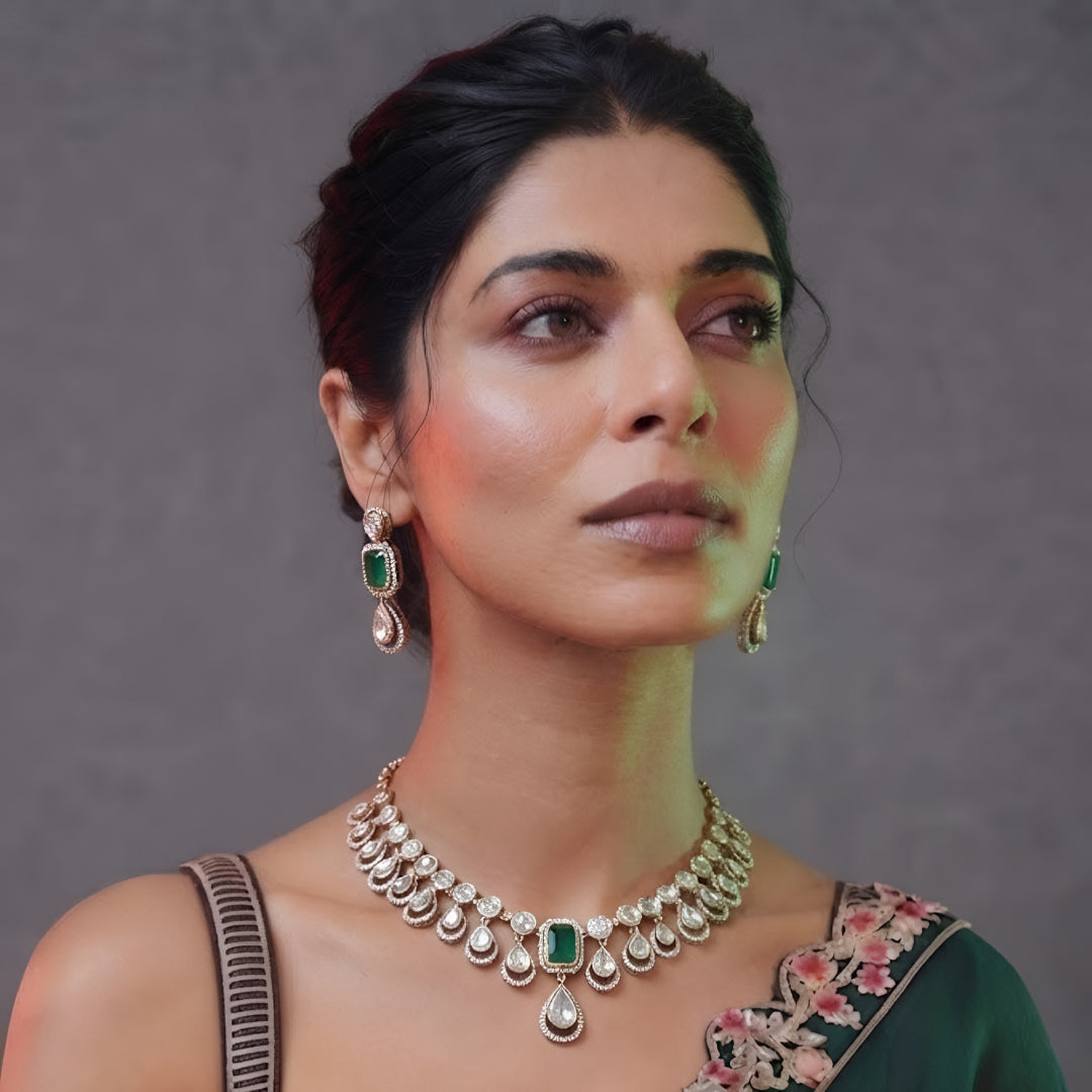 Green kundan necklace set with emerald stone, pear-shaped kundan drops and matching earrings