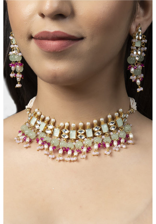 Bedazzling Gold Plated Kundan Necklace Set