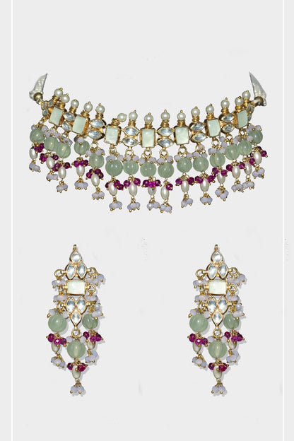 Bedazzling Gold Plated Kundan Necklace Set