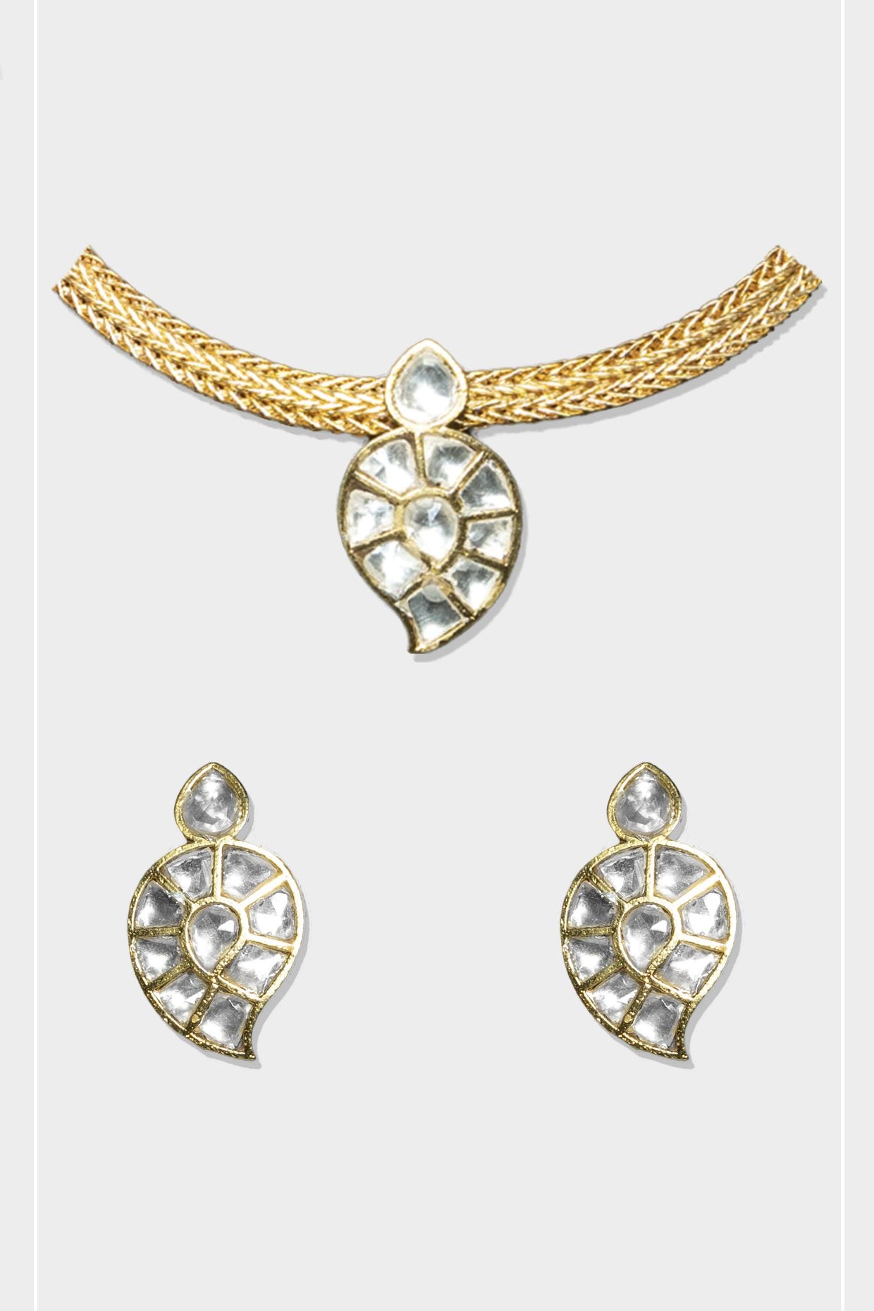 Resplendent Gold Plated Kundan Necklace Set