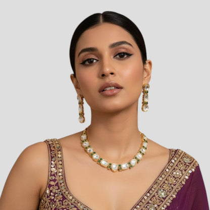 Gold-Plated Kundan Necklace Set with Earring