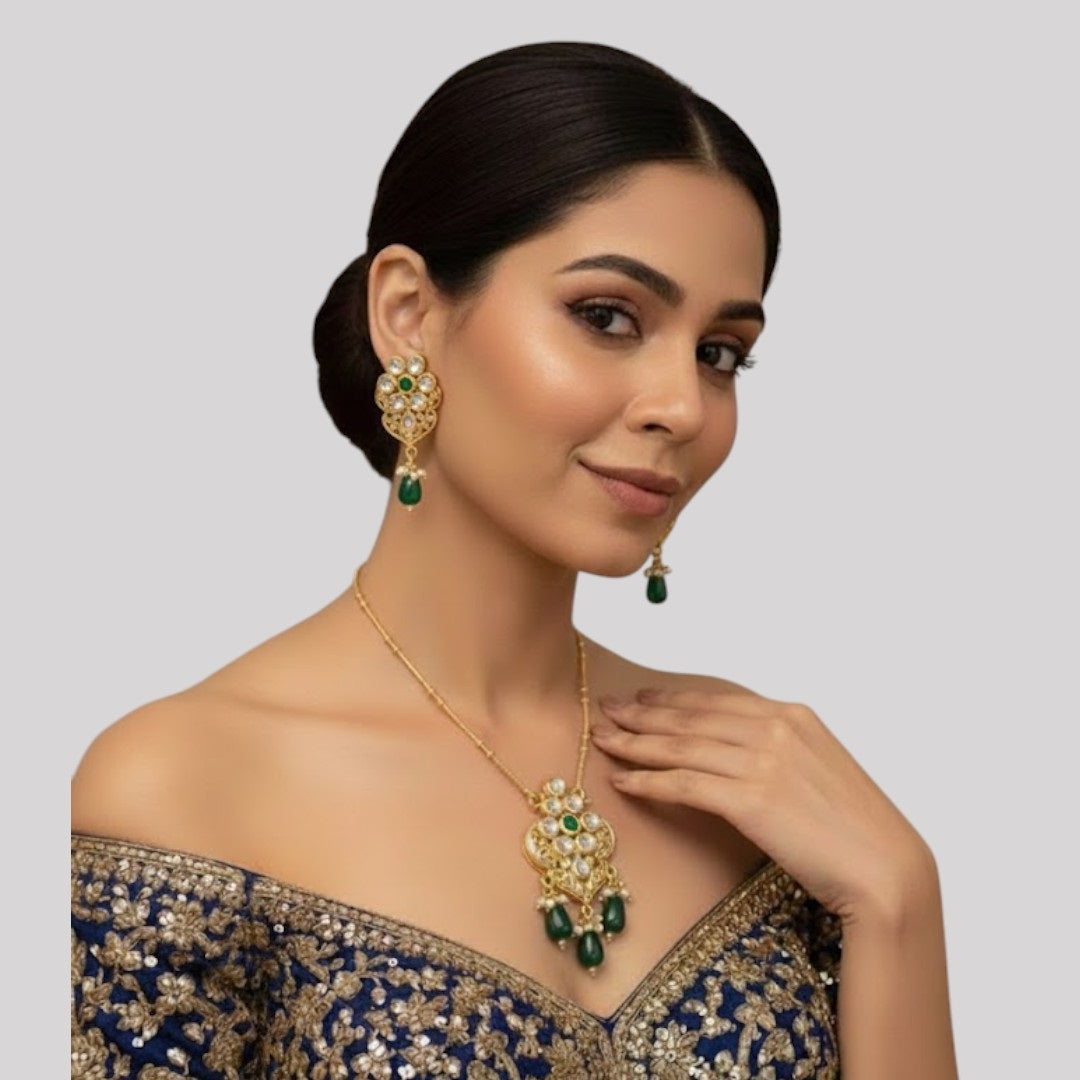 Elegant Green Gemstone Necklace and Earrings Set