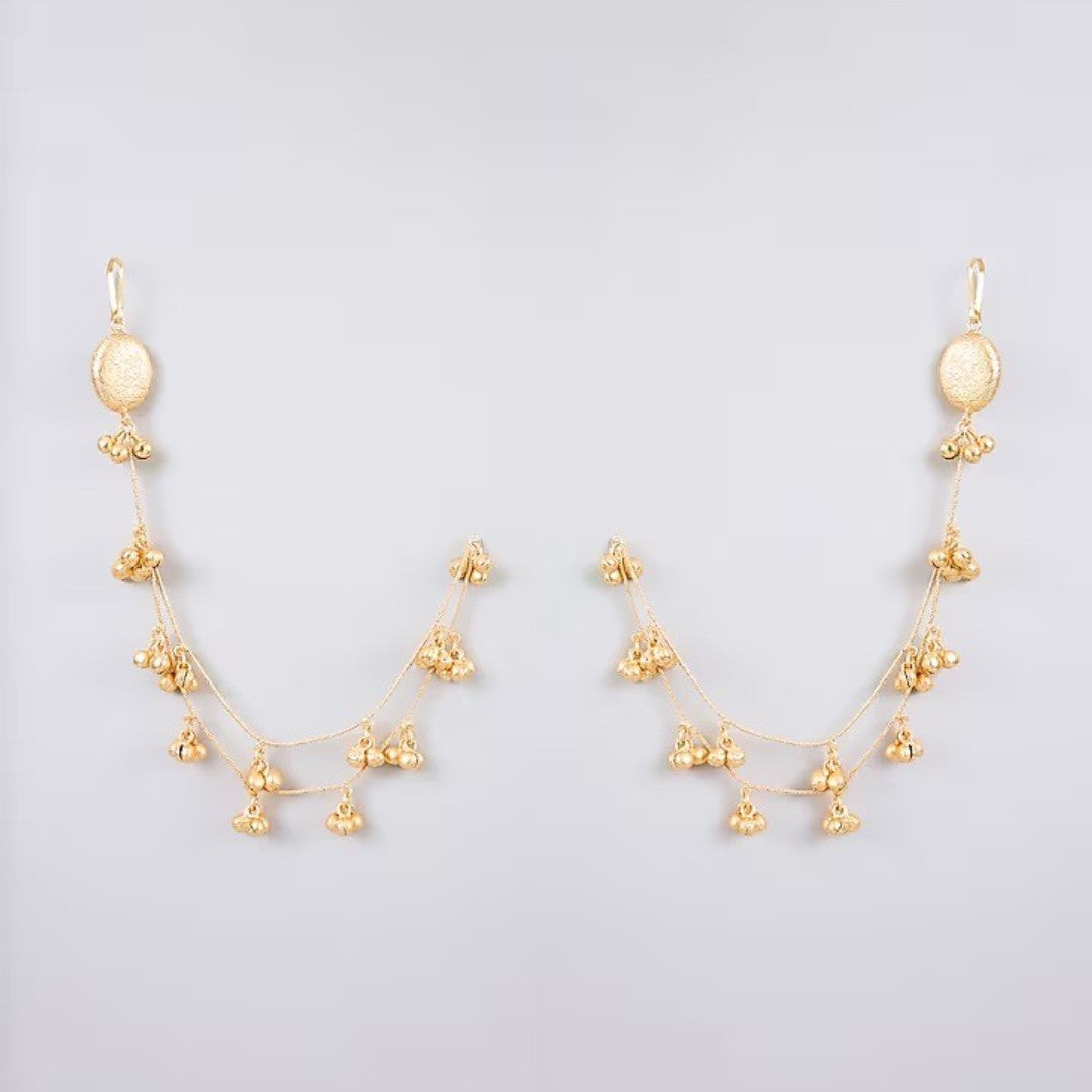 Traditional gold plated dual-layer Kaan Chain with ghungroo charms for women, lightweight bridal ear support chain for weddings, festive occasions, and ethnic wear.