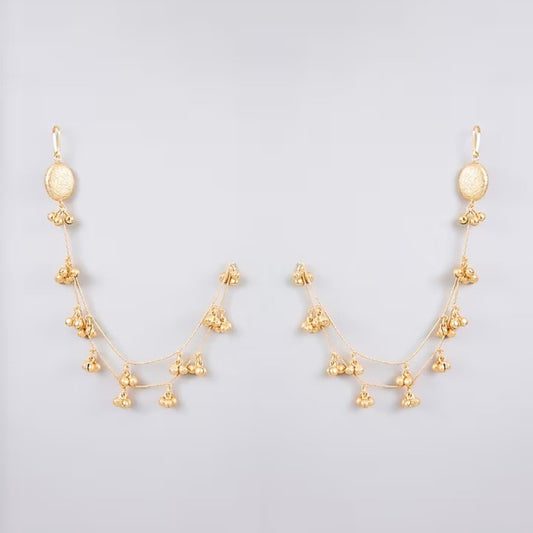 Traditional gold plated dual-layer Kaan Chain with ghungroo charms for women, lightweight bridal ear support chain for weddings, festive occasions, and ethnic wear.