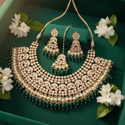 Bridal Kundan Choker Necklace Set with Green Beads & Pearls - Auraa Trends