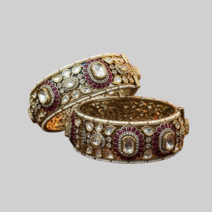 Mehandi Polish Openable Polki Kada with Red Stone Accents