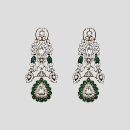 “Kundan bridal choker necklace set with green enamel drops and matching earrings – ethnic wedding jewellery for women.”