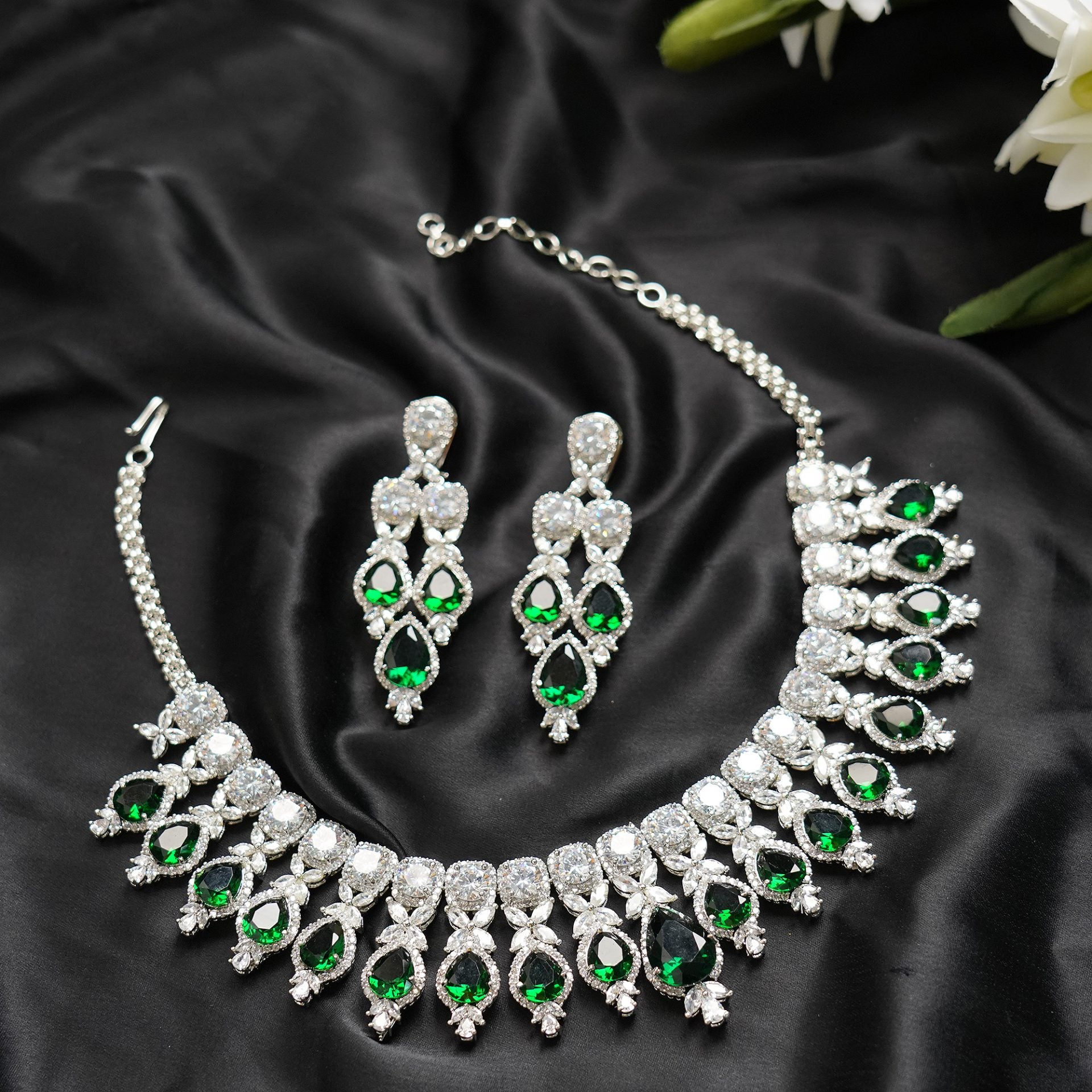Bedazzling Rhodium Finish Diamante Necklace Set