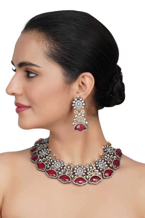 Add a Touch of Elegance, Gold Plated Kundan Necklace Set