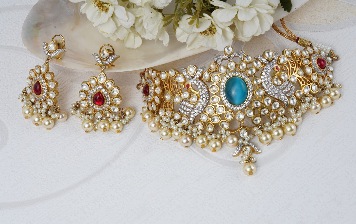 Luxurious Kundan and Diamonte Necklace Set