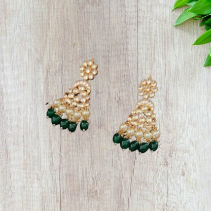 Bridal Kundan Choker Necklace Set with Green Beads & Pearls - Auraa Trends