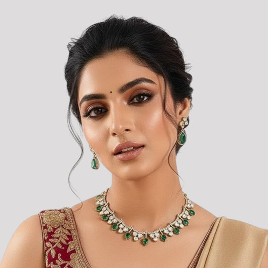 Stylish Emerald and CZ Stone Women's Necklace &amp; Earring Set