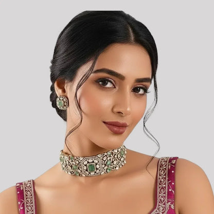 Emerald Green Kundan Choker Set with Statement Stud Earrings - Auraa Trends