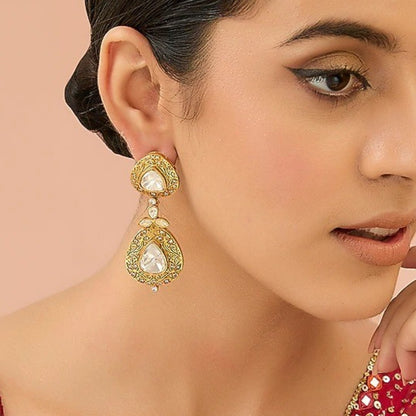 Antique Gold Kundan Teardrop Earrings – Polki Jewellery