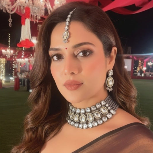 Traditional Kundan Choker Necklace Set with Earrings & Maang Tikka for Women