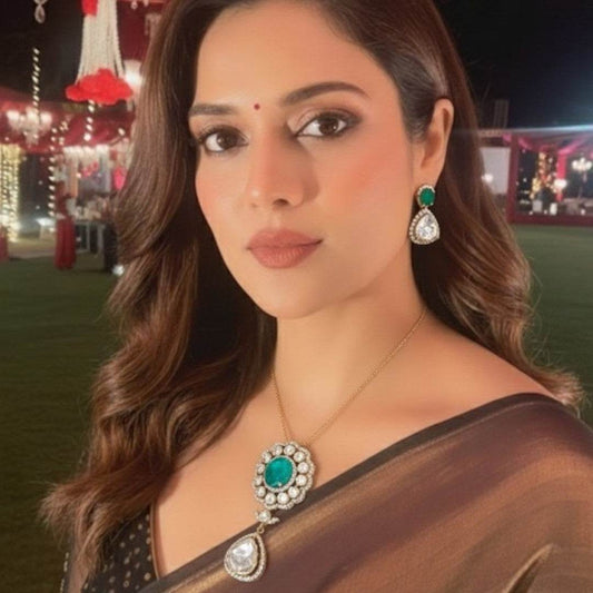 Elegant Emerald Green Stone Necklace Set with Earrings for Women - Auraa Trends