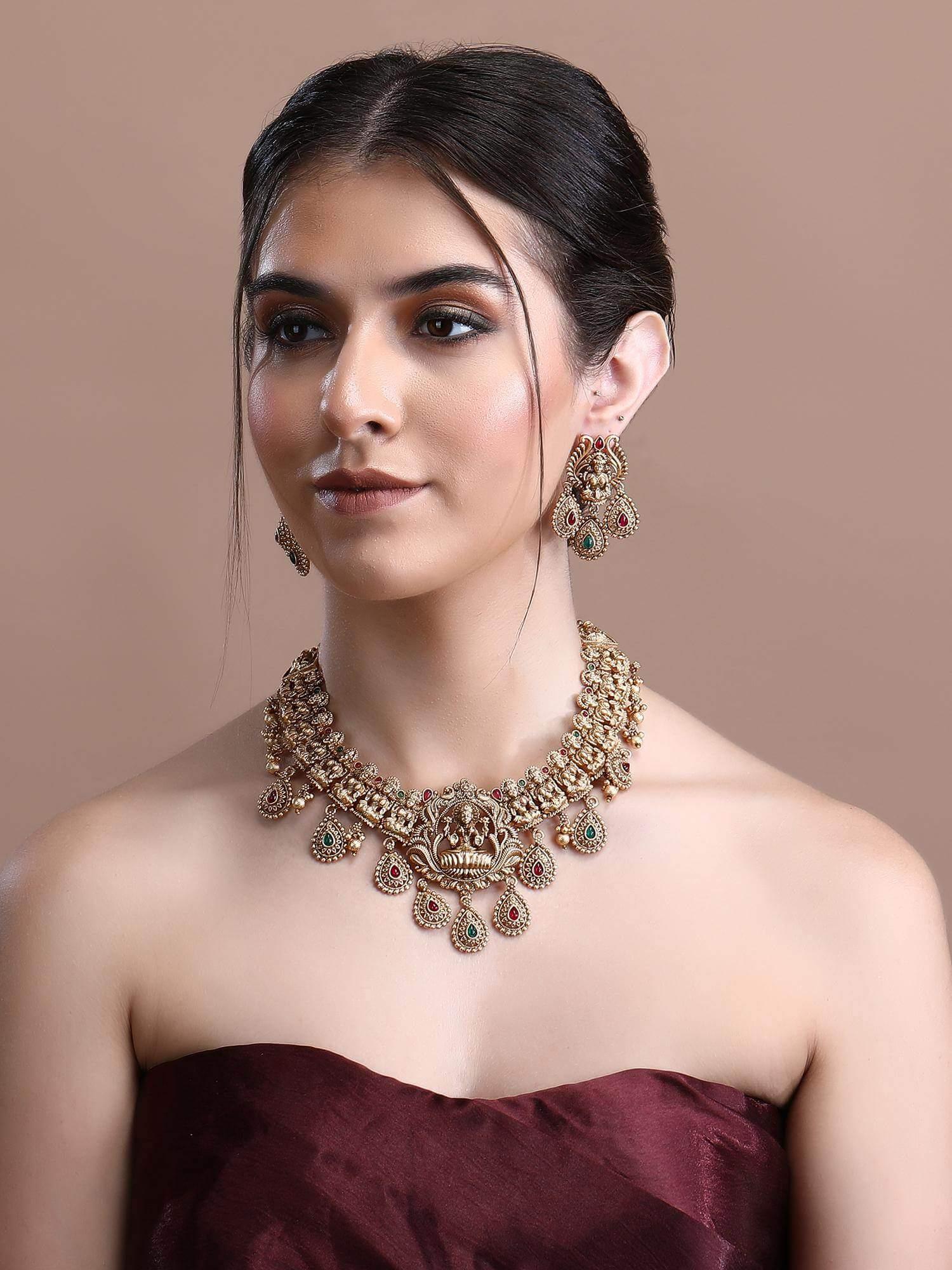 Alluring 22KT Gold Plated Kundan Red and Green Necklace Set - Auraa Trends