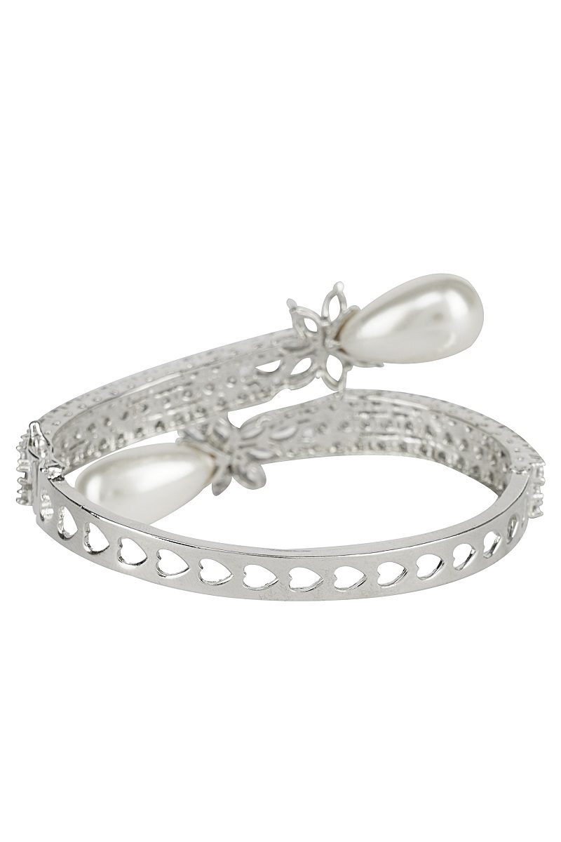 Alluring American Diamond Bracelet - Auraa Trends - Bracelet - # - Auraa Trends - Alluring American Diamond Bracelet