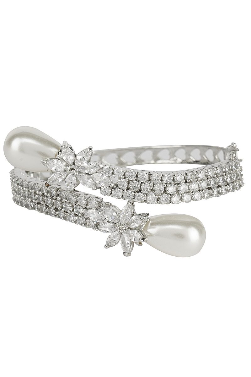Alluring American Diamond Bracelet - Auraa Trends - Bracelet - # - Auraa Trends - Alluring American Diamond Bracelet