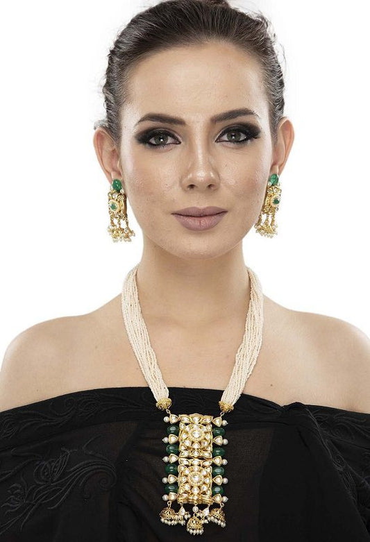 Glistening Kundan Necklace Set