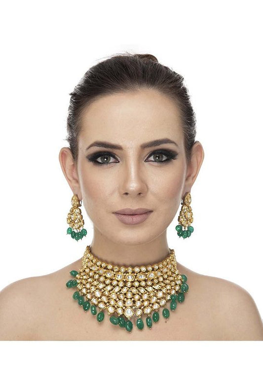 Aristocratic Kundan Necklace Set