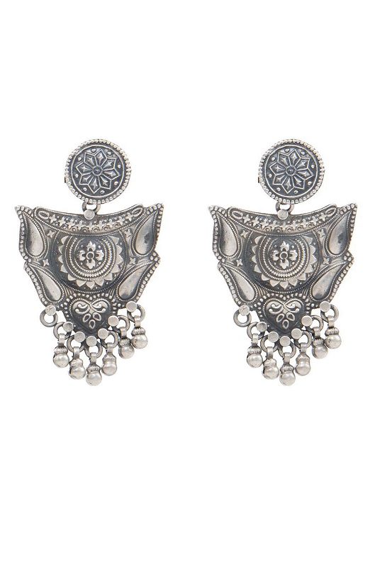 Gleaming Sterling Silver Earring