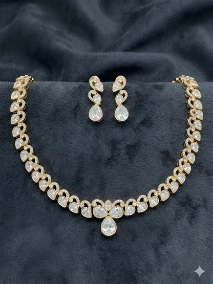 Gold plated kundan teardrop necklace set with matching earrings