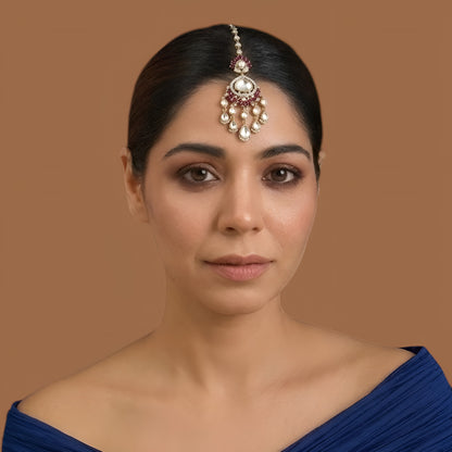 Gold finish kundan polki maang tikka with ruby pink pear-stone fan, large clear centre stone, American diamond halo and chandelier-style kundan drops – Auraa Trends