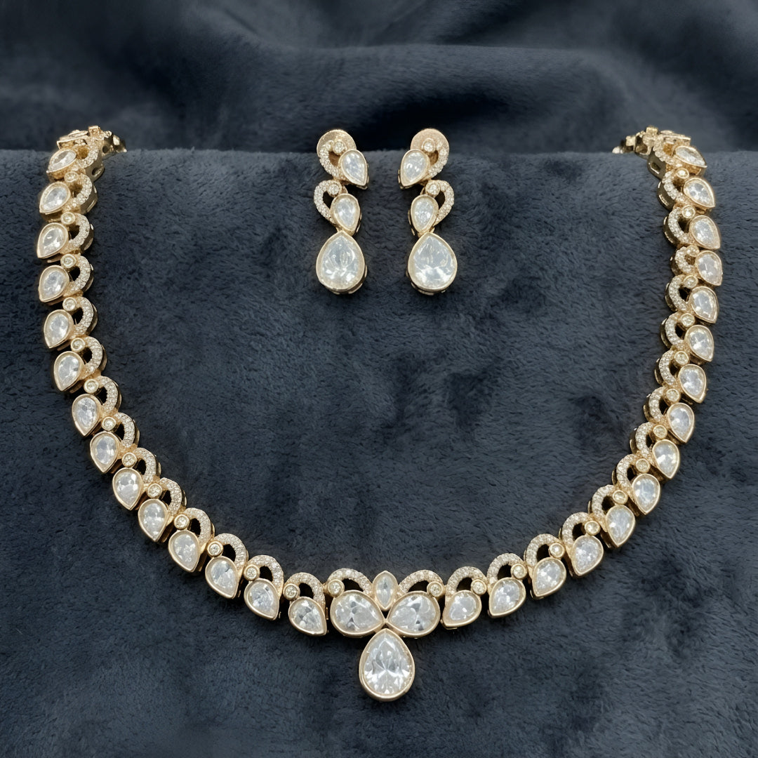 Elegant Gold-Plated Kundan Teardrop Necklace Set with Dangle Earrings for Women