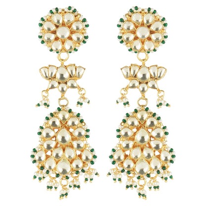 Bedazzling Kundan Necklace Set. Meticulously crafted with gold plating - Auraa Trends - Necklaces -