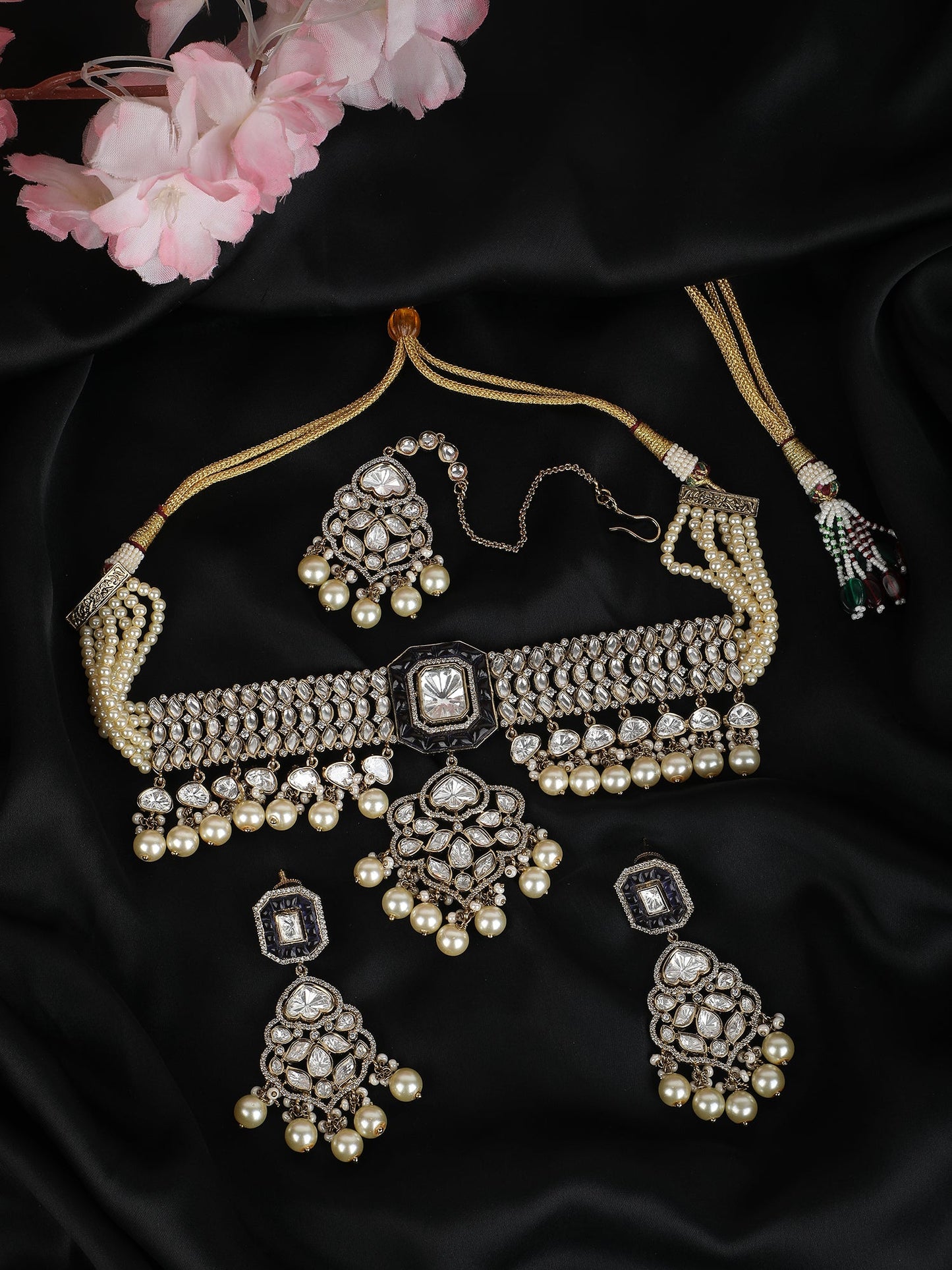 Bridal Choker Necklace Set With Jades & Pearl Drops - Auraa Trends - Choker - Bridal Choker Necklace Set With Jades & Pearl