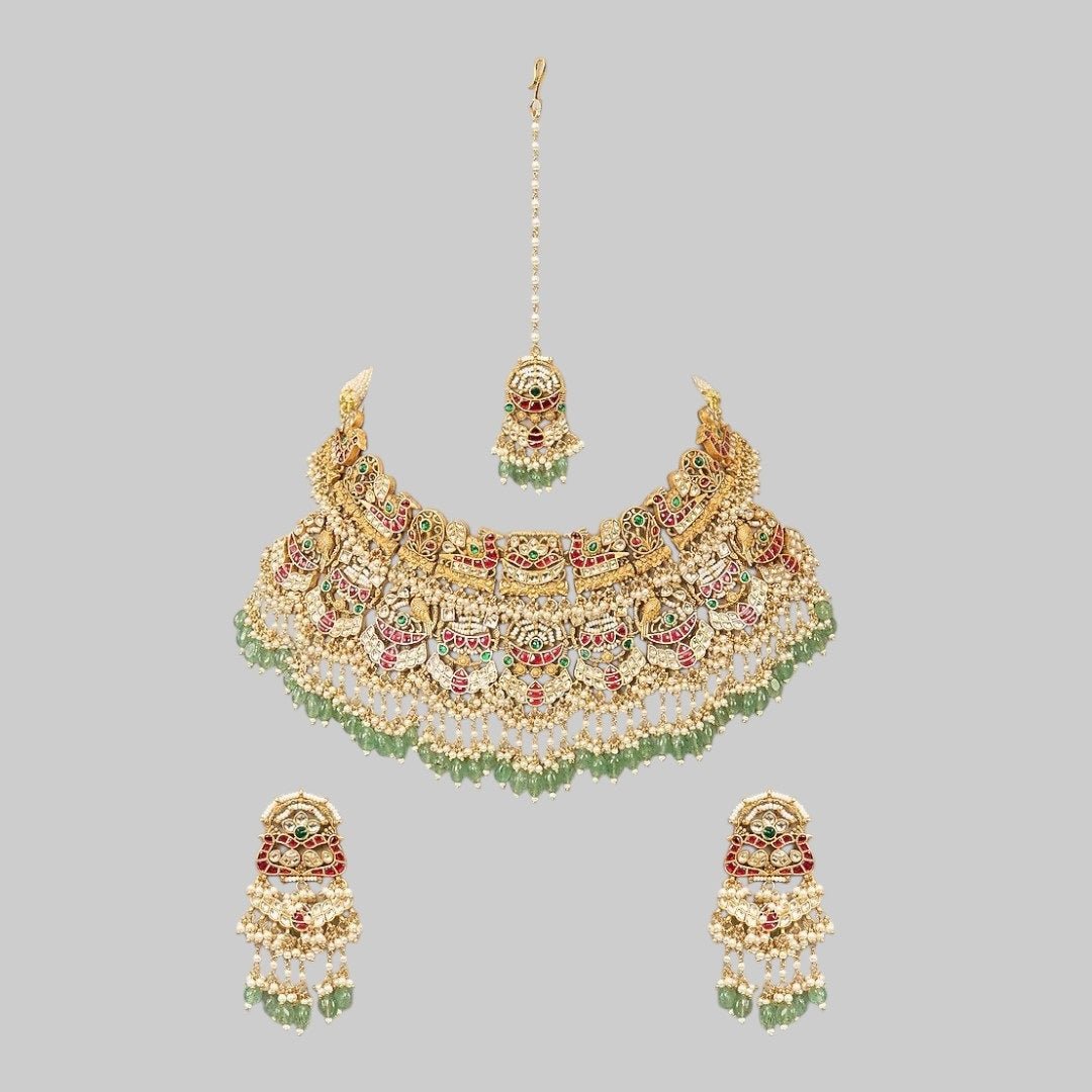 Bridal Kundan Polki Choker Necklace Set with Maang Tikka & Earrings - Auraa Trends - Necklace Set -  - Auraa Trends - Bridal Kundan Polki Choker Necklace Set with Maang Tikka & Earrings