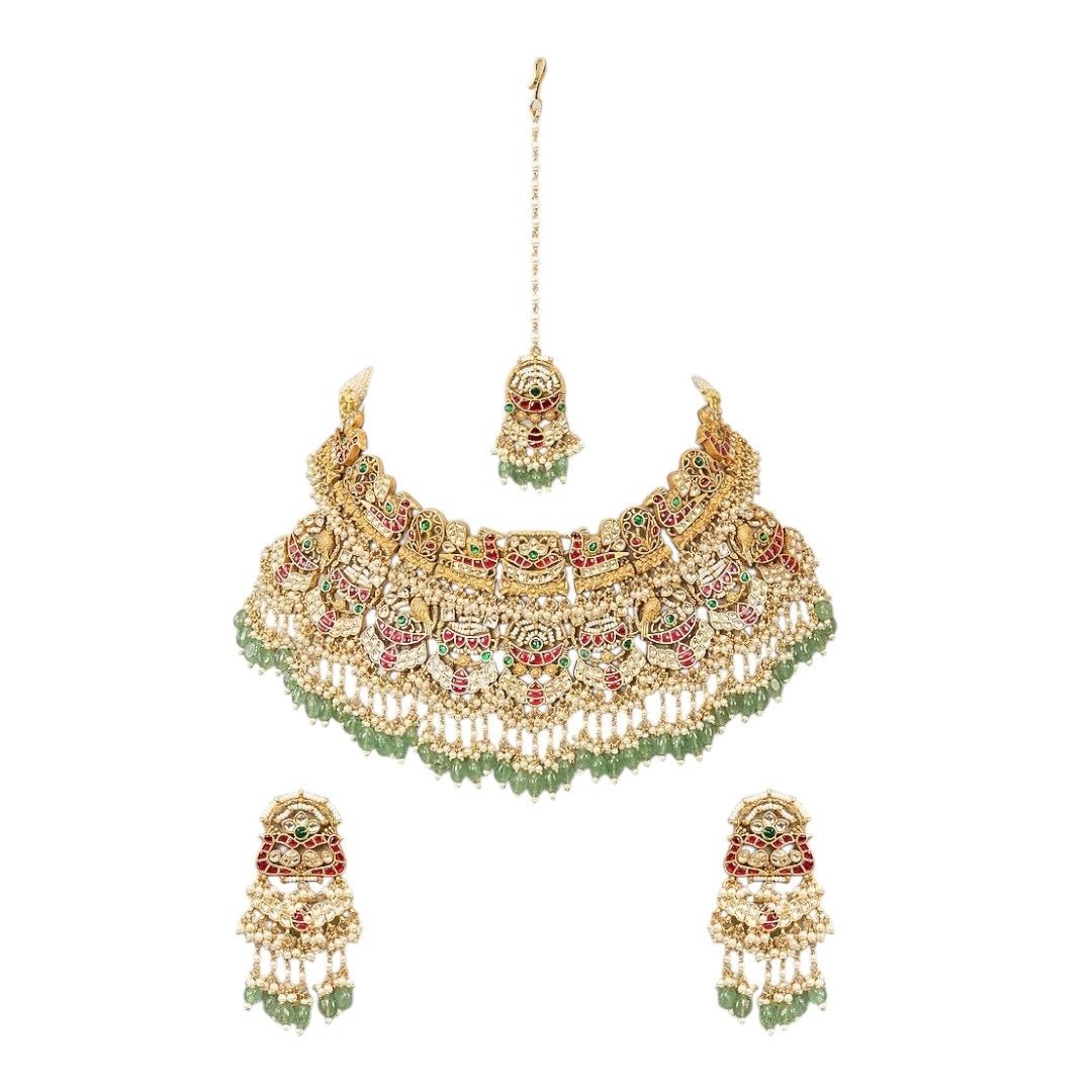 Bridal Kundan Polki Choker Necklace Set with Maang Tikka & Earrings - Auraa Trends - Necklace Set -  - Auraa Trends - Bridal Kundan Polki Choker Necklace Set with Maang Tikka & Earrings
