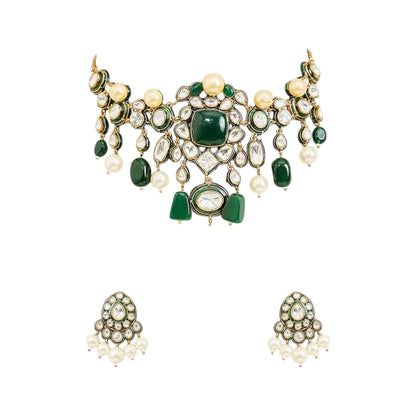 Gold finish emerald green kundan choker necklace set with polki-style stones, pearl drops, green stone drops and matching pearl drop earrings – Auraa Trends