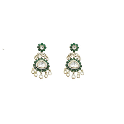 Antique gold Victorian kundan bridal choker with emerald-green flower medallions, pear-stone drops and a matching drop earring on a grey display bust