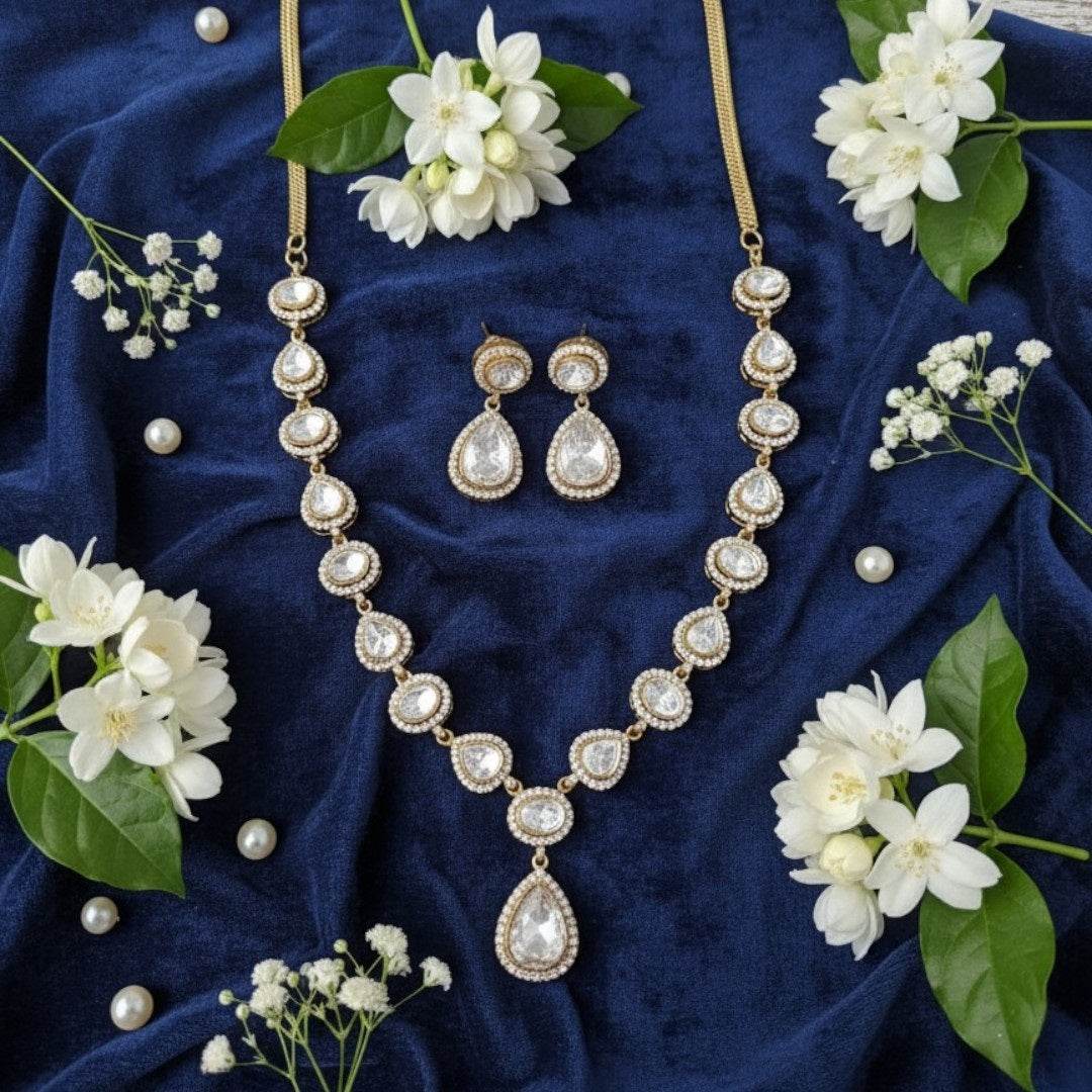 Elegant Kundan-Style White Stone Necklace Set - Auraa Trends