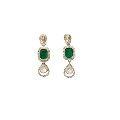 Green kundan necklace set with emerald stone, pear-shaped kundan drops and matching earrings