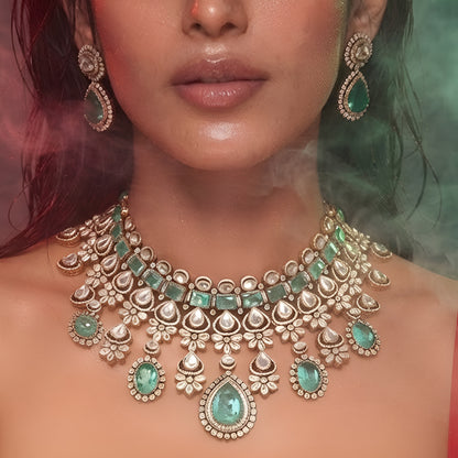 Emerald Green Kundan Necklace Set with Matching Earrings
