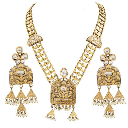 Antique Kundan And Gold Necklace Set