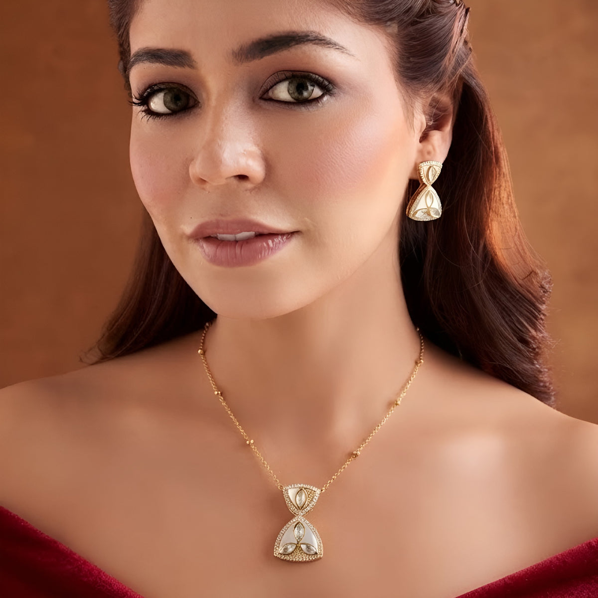 White Enamel Zircon Pendant Necklace and Earrings Set