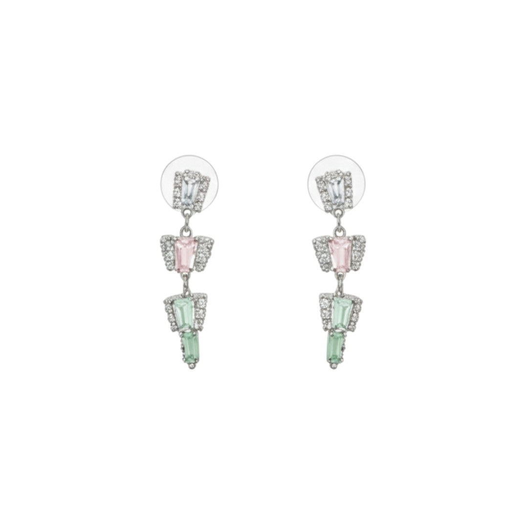 ALT Text:

"Elegant diamond necklace and earrings set with sparkling diamonds in a luxurious design – perfect for weddings and special occasions.