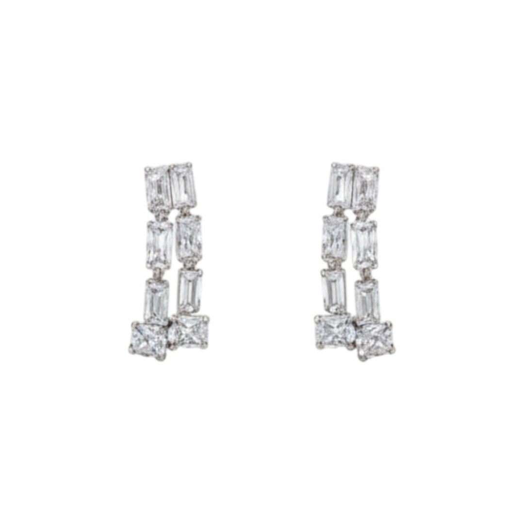 Elegant American Diamond Necklace and Earrings Set Displayed on Red Velvet Stand