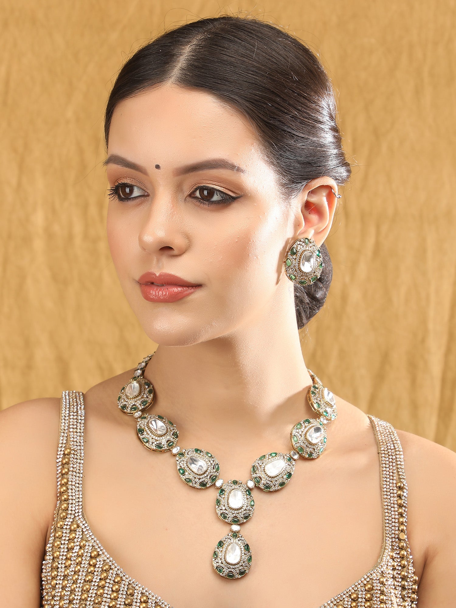 Elegant Colourless Crystal Necklace Set - Stylish Kundan & Polki Jewelry for Women - Auraa Trends - Necklace Set - Necklace