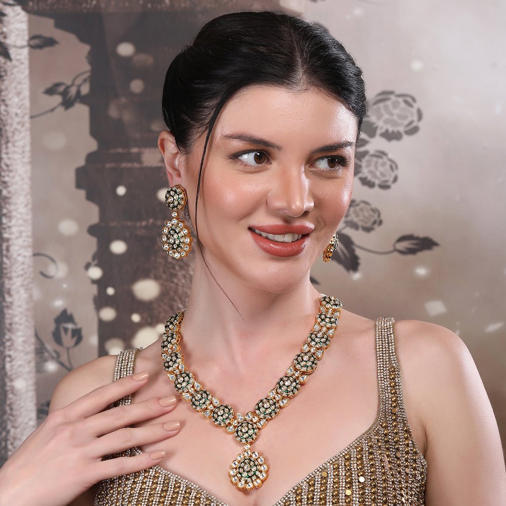Elegant Gold - Plated Kundan Bridal Necklace Set - Auraa Trends - Necklace Set - Elegant Gold - Plated Kundan Bridal Necklace