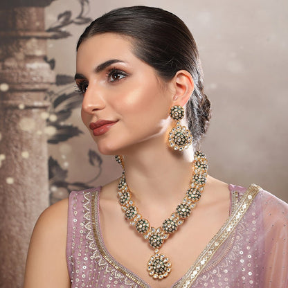 Elegant Gold - Plated Kundan Bridal Necklace Set - Auraa Trends - Necklace Set - Elegant Gold - Plated Kundan Bridal Necklace