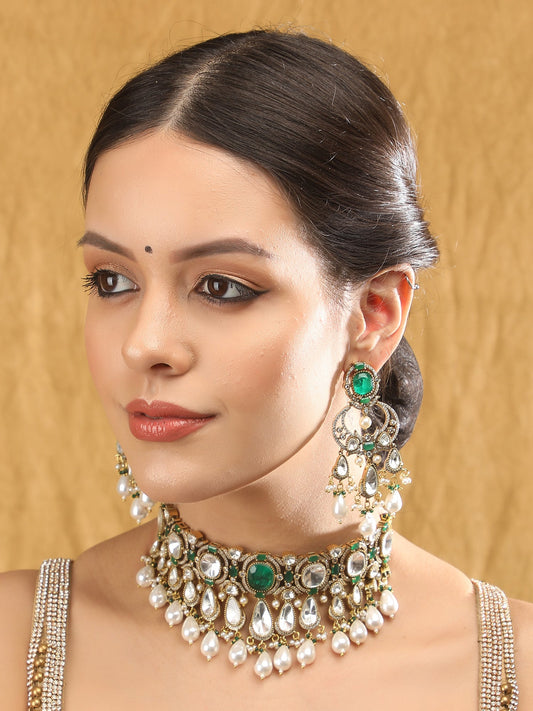 Elegant Green Beaded Choker Necklace Set with Gold-Toned & White Gold Accents - Auraa Trends - Choker - Choker Auraa Trends
