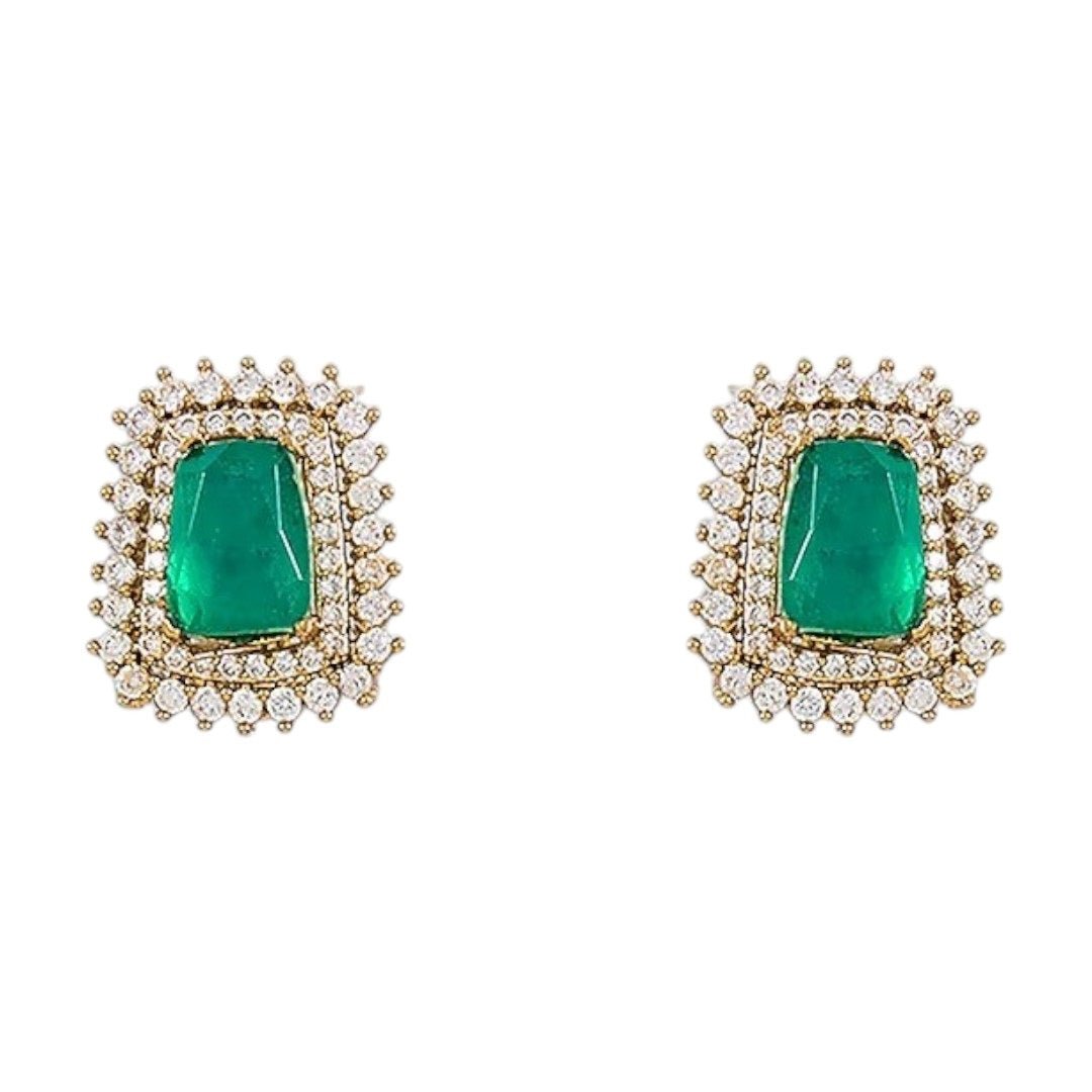 Elegant Green Pendant Kundan Choker Necklace Set with Stud Earrings for Women - Auraa Trends - Necklace Set -  - Auraa Trends - "Traditional gold - plated Kundan choker necklace set with bold green rectangular pendant and matching stud earrings for women – ideal for weddings and festive wear"