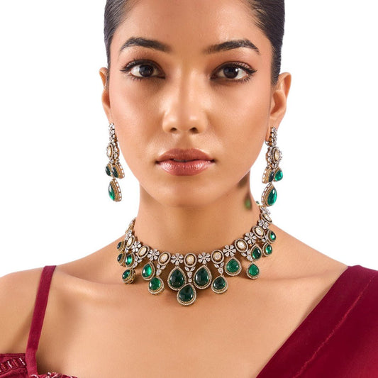 Elegant green teardrop jewelry set by Auraa Trends – bridal and festive wear, traditional design, Indian weddings, ships